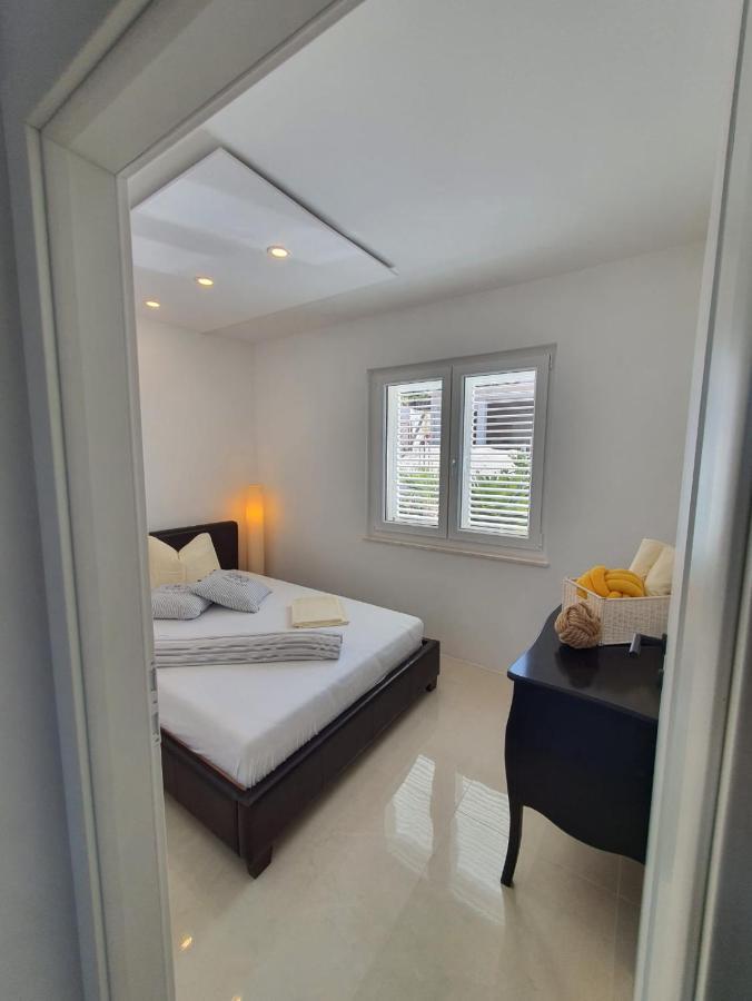Renata & Maja Apartment Trogir