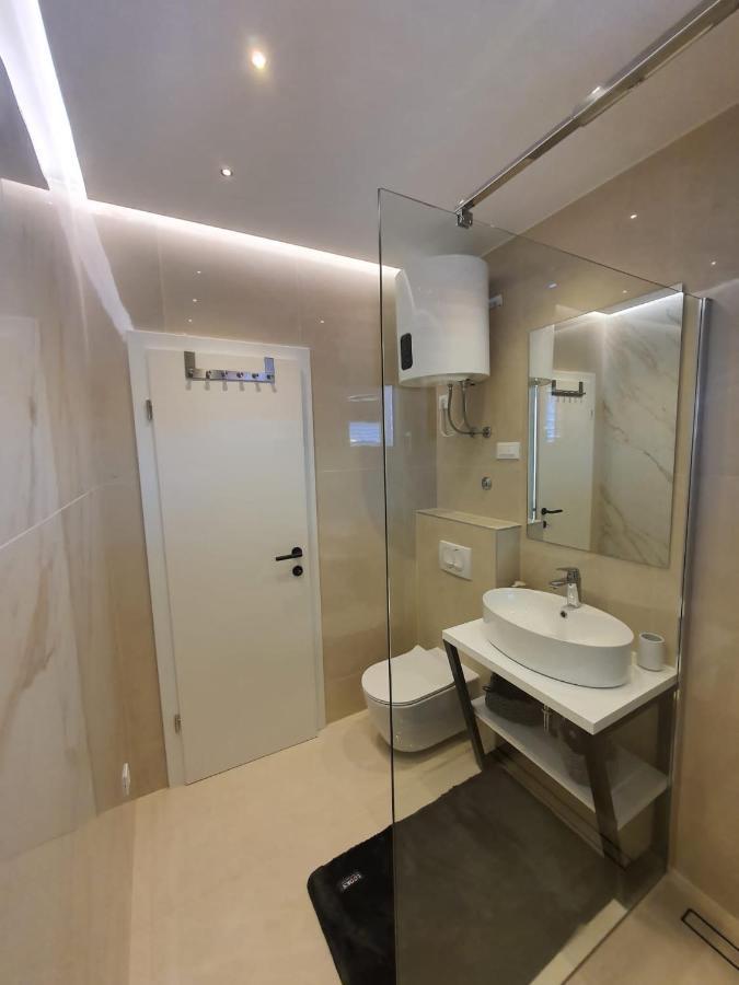Apartment Renata & Maja Trogir