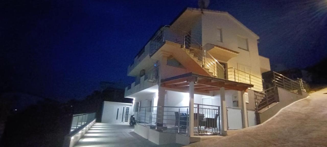 Renata & Maja Apartment Trogir